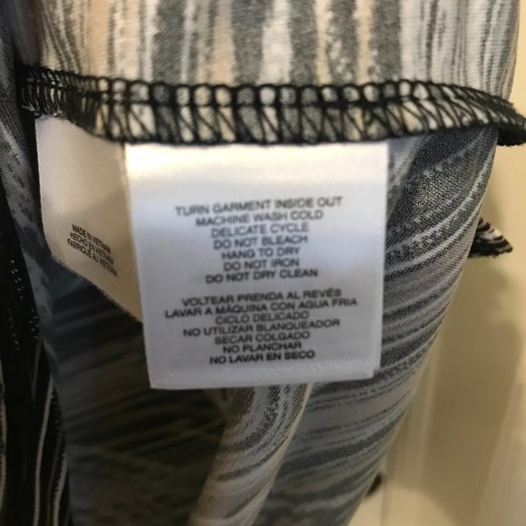 Kasper - No sleeve top - Picture 6 of 7